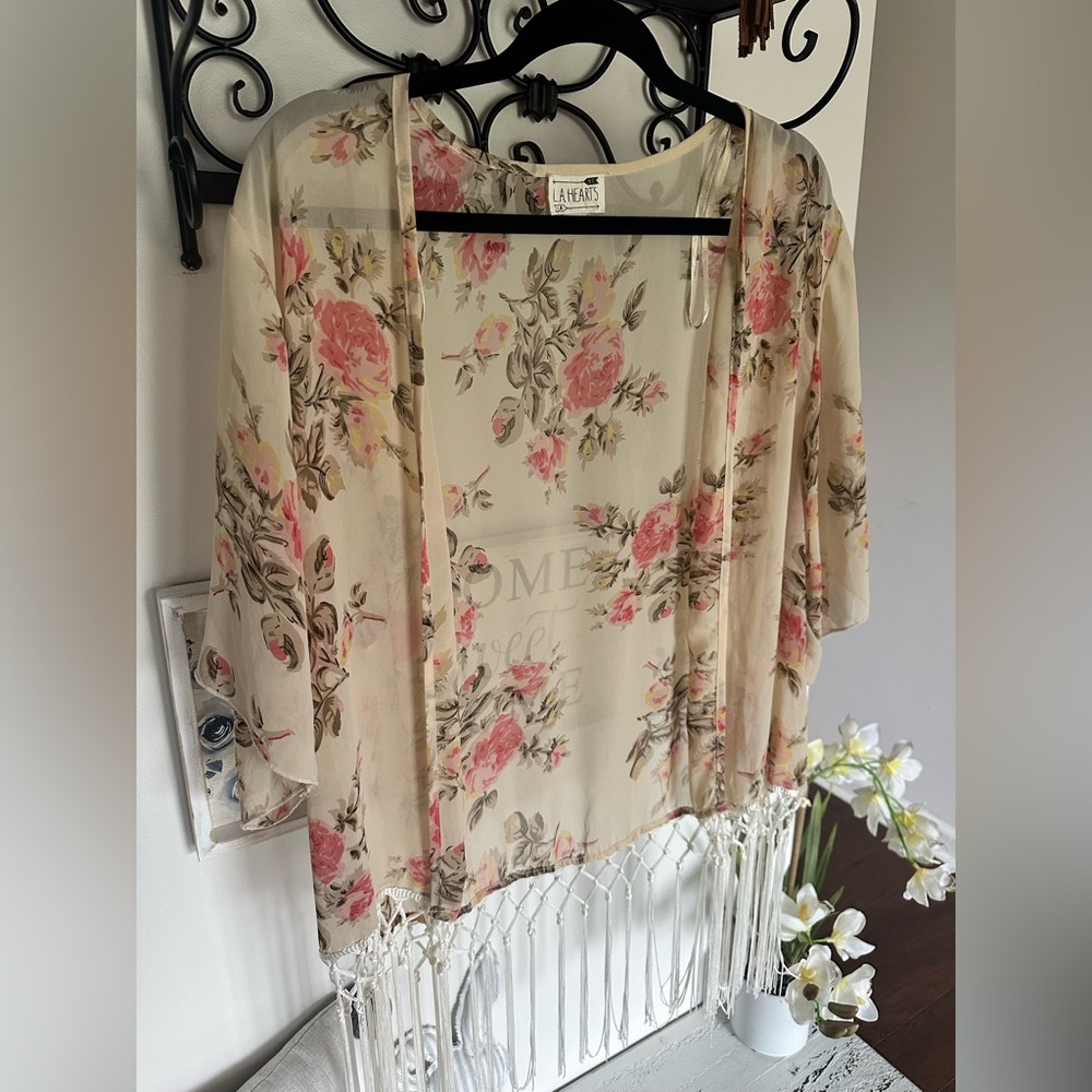 La Hearts Floral Boho Kimono with fringe one size - Picture 2 of 6